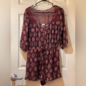 Hollister 3/4 Sleeve Romper women’s size Medium.